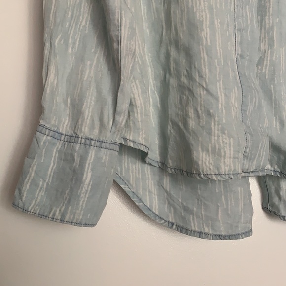 Cloth & Stone Split-Back Buttondown - Picture 7 of 10